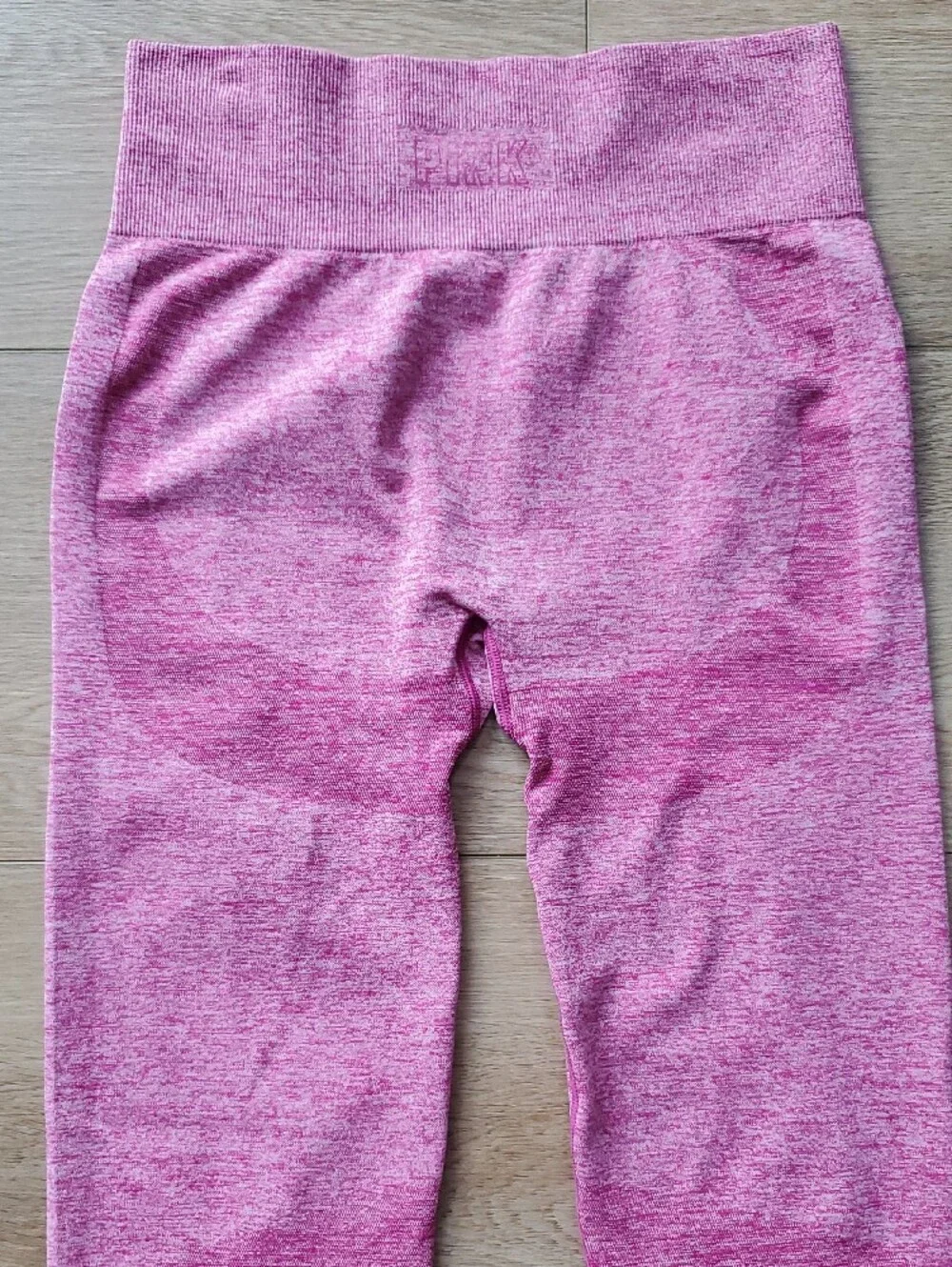 Victoria Secret Pink Seamless Active Leggings, Size Medium